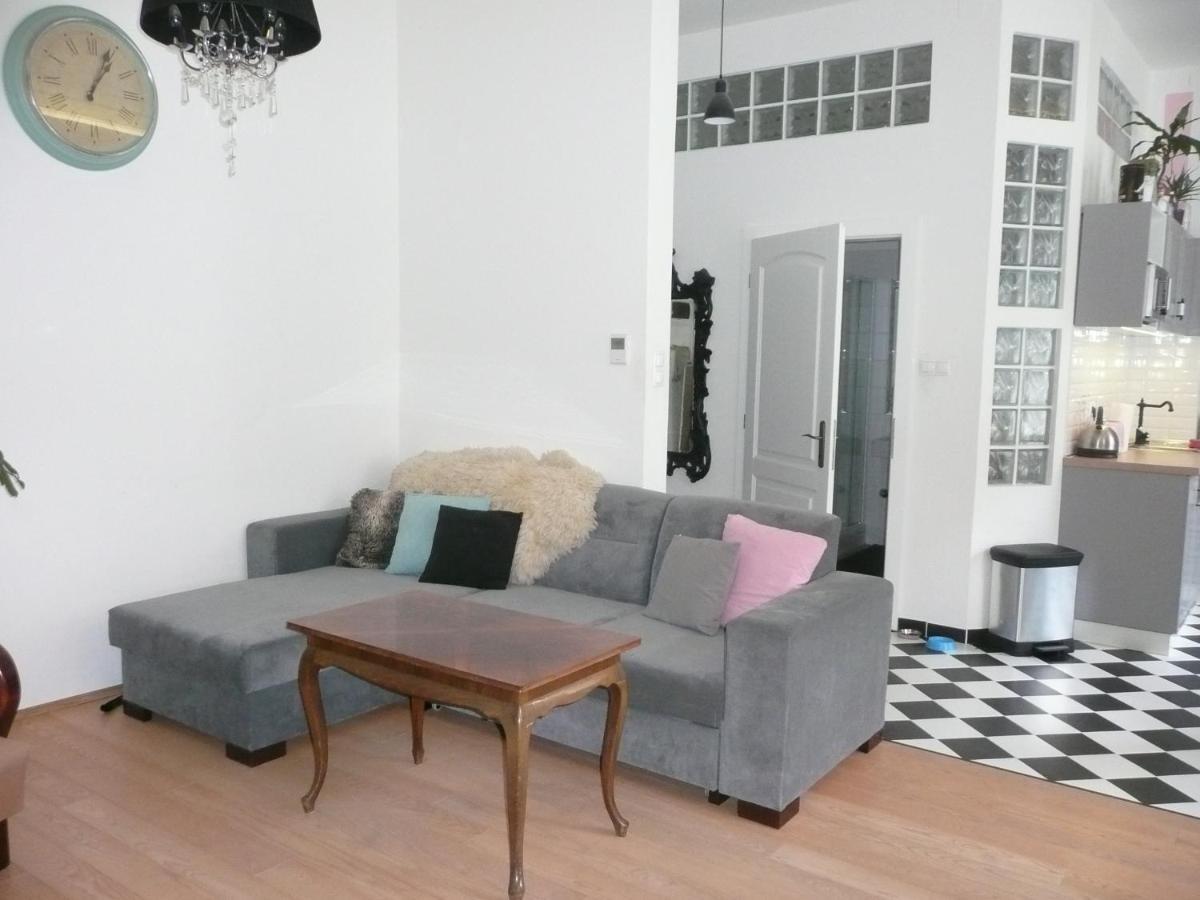 Modern City Center Location: Party, Sightsee, Rest Appartement Boedapest Buitenkant foto